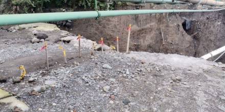 Estas labores preventivas permitirán alejar a la torre, a 20 metros de los puntos críticos de la zona / Foto: cortesía Petroecuador