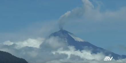 Comunidades de 4 provincias sufren estragos por ceniza del volcán Sangay