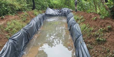 El Ejército encontró 2 piscinas artesanales en Sucumbíos
