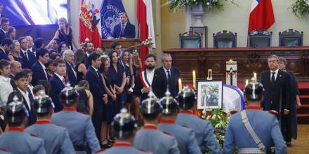 Chile da el último adiós a Piñera en un emotivo y solemne funeral de Estado