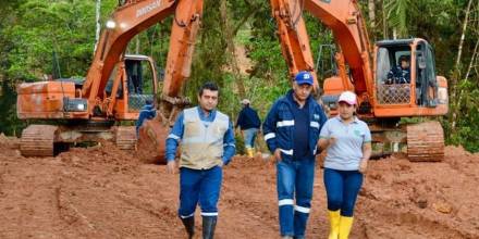 La construcción de la vía Santa Cecilia-El Playón avanza en Paquisha