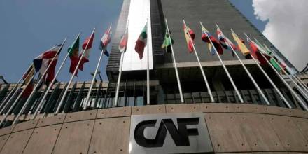 La CAF presta 483 millones de dólares a Ecuador