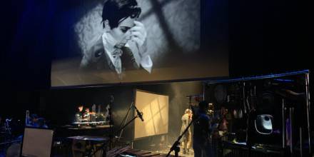 El gobierno de los Estados Unidos financió y coordinó la participación del colectivo Manual Cinema, de Chicago, para que presenten su versión de Frankenstein / Foto: Embajada de Estados Unidos 