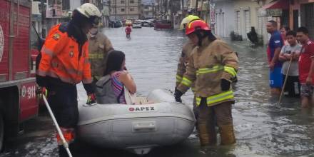 El invierno ha dejado 21 fallecidos y más de 23.000 afectados en Ecuador / Foto: cortesía Cuerpo de Bomberos de Guayaquil