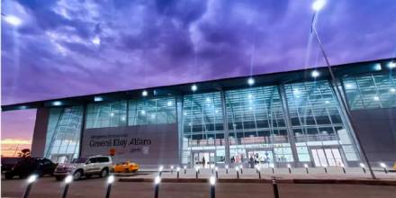 La terminal aérea fue reconstruida con una inversión de 27,7 millones de dólares, conseguidos gracias a un proyecto de cooperación con China / Foto: cortesía Alcaldía de Manta
