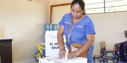 Habitantes de nueva parroquia eligieron sus dignidades