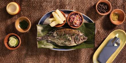 Cómo preparar Maito de pescado, un plato típico de la Amazonía ecuatoriana