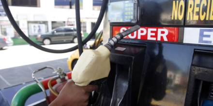 El precio de la gasolina Súper 95 sube a 3,75 dólares por galón en Ecuador