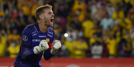 Javier Burrai, arquero de Barcelona, se nacionalizó ecuatoriano