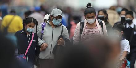 Ecuador vuelve a la mascarilla ante repunte de afecciones respiratorias