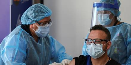 6.000 adultos mayores ya han sido registrados para la vacuna a través de la página del gobierno