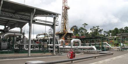 El petróleo WTI, referente de Ecuador, subió hasta $ 82,75 el barril