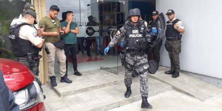 Sobres similares llegaron a las instalaciones de Teleamazonas, TC Televisión y El Universo / Foto: Cortesía Fiscalía General