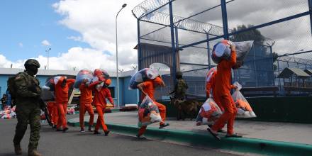Militares aseguran haber arrebatado control de cárceles a bandas criminales