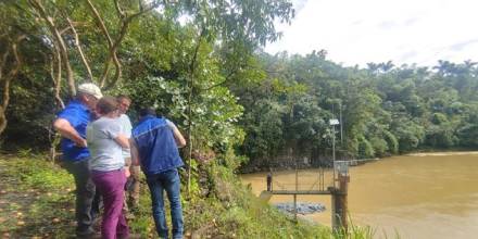 Los equipos técnicos recorrieron el puente El Salado, la captación de Coca Codo-Sinclair, la estación hidrométrica en el río Bombón/ Foto: Cortesía CELEC