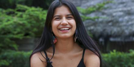 Helena Gualinga es la voz del Kawsak Sacha, o Selva Viviente, la filosofía indígena de comunión con la naturaleza de Sarayaku /  Foto:  EFE