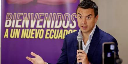 Noboa supera con 10 puntos a González, según encuesta de Comunicaliza