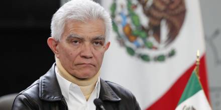 El diplomático mexicano Roberto Canseco fue denunciado en Ecuador