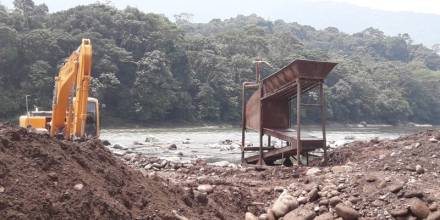 Las minerías de oro siguen causando contaminación los ríos de Sucumbíos

