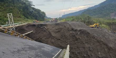 El puente colapsado se encuentra junto a las instalaciones que la compañía pública tiene en la provincia amazónica de Napo / Foto: Cortesía Petroeucador 
