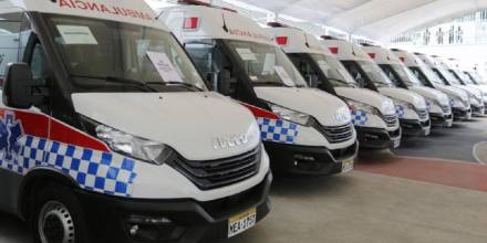 25 ambulancias llegaron a Ecuador