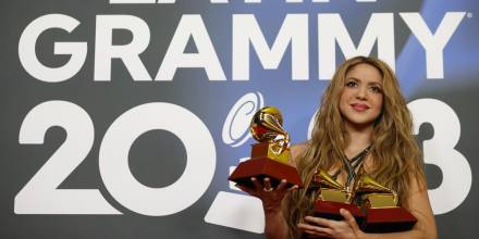 Shakira anuncia su nuevo disco, 'Las mujeres no lloran'