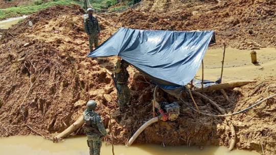 2 campamentos de minería ilegal fueron localizados en Sucumbíos / foto cortesía Fuerzas Armadas