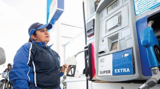 La gasolina Súper (92 octanos) será reemplazada por la nueva Súper Premium (95 octanos). El precio será el mismo: $ 4,27 por galón, según Petroecuador / Foto: cortesía Petroecuador
