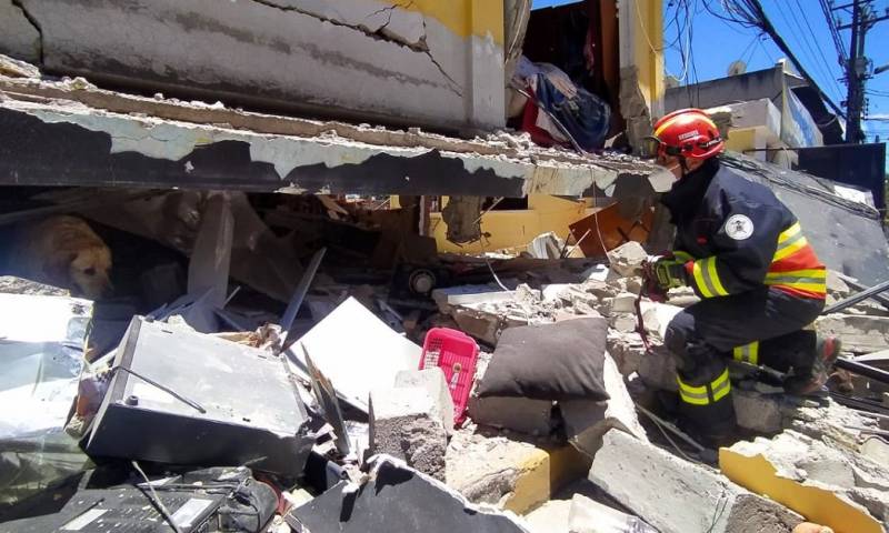 Explosión deja ocho heridos y destrozos en zona residencial cerca de Quito / Foto: EFE