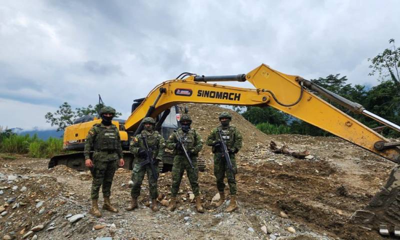 El Ejército logró desmantelar varias infraestructuras utilizadas para la extracción ilegal de minerales / Foto: cortesía FF.AA.