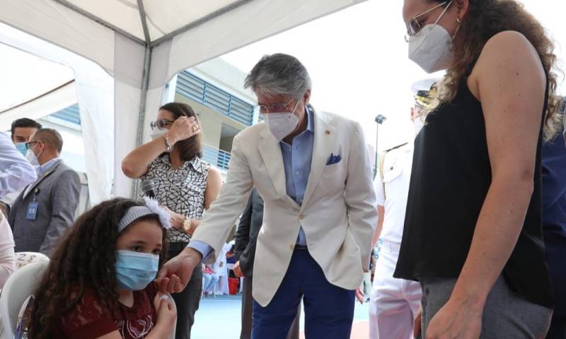 Ecuador prevé alcanzar 85% de población inmunizada para finales de año / Foto: EFE