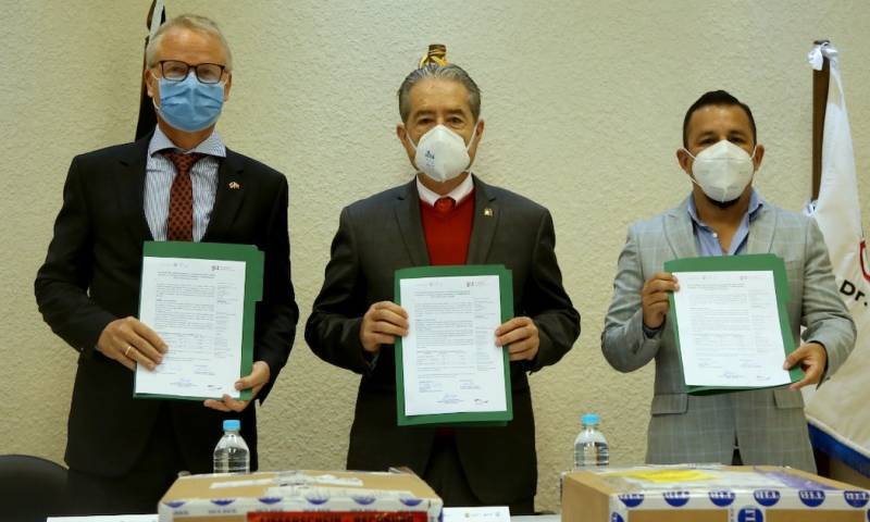 Covid-19: Alemania donó a Ecuador 50.800 test PCR / Foto cortesía Ministerio de Salud
