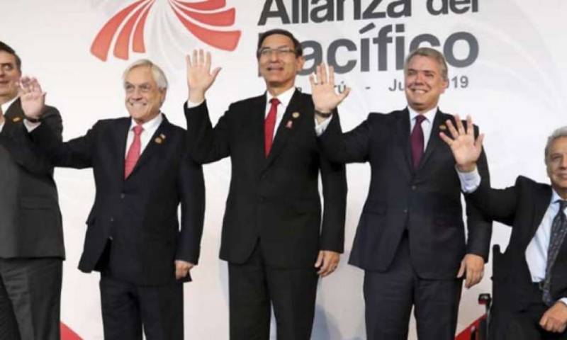 El presidente Lenín Moreno (d) junto a sus homólogos Iván Duque (Colombia), Sebastián Piñera (Chile) y Martín Vizcarra (Perú). Archivo/ ET