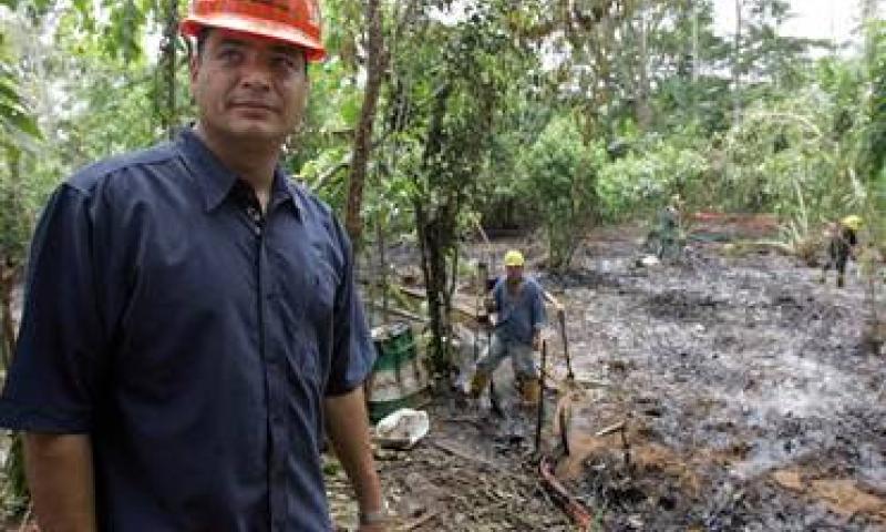 Presidente Correa: ve la contaminación pero no es de PetroEcuador?