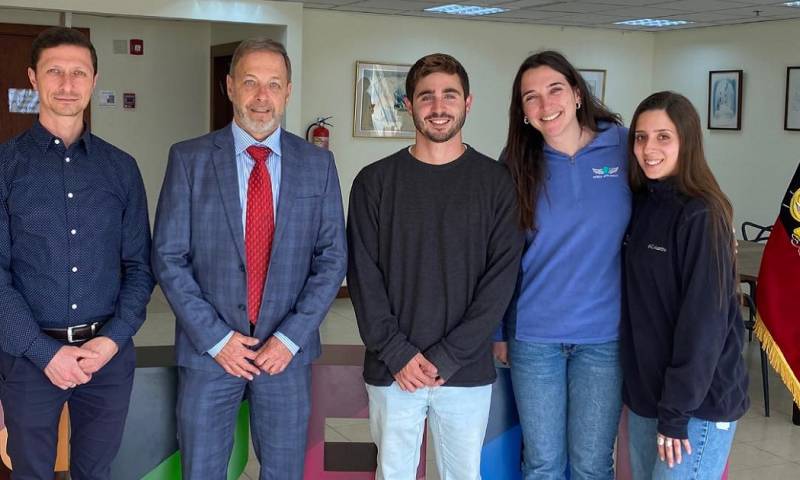 50 jóvenes realizarán mejoras en infraestructuras de varias unidades educativas/ Foto: Cortesía Embajada de Israel