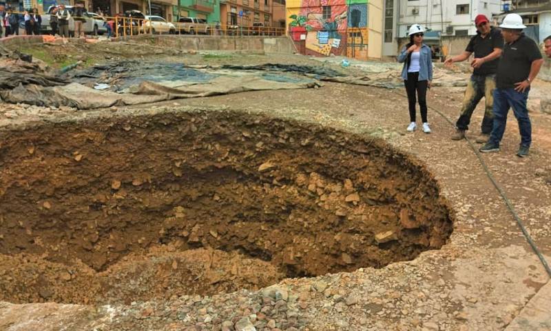 Personal técnico realiza evaluaciones subterráneas en la zona para determinar el estado del relleno y establecer un levantamiento de información oficial / Foto: cortesía de la Agencia de Regulación y Control de Energía