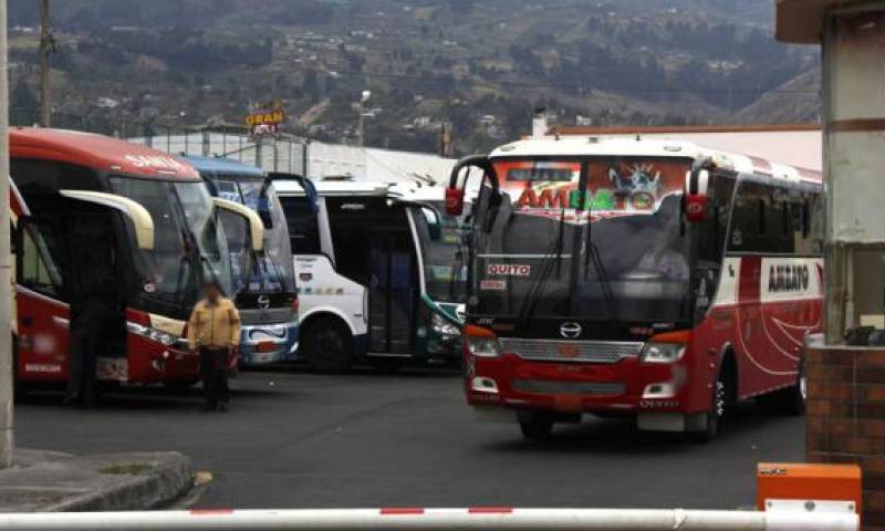 El transporte interprovincial de pasajeros continuará suspendido, pero el transporte de encomiendas se reanudará. Foto: Archivo / EL COMERCIO Imagen referencial. 