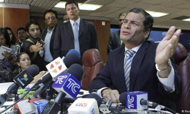 El presidente de Ecuador, Rafael Correa obligó a dos periodistas a indemnizarlo con dos millones de dólares en 2012, por las revelaciones sobre corrupción que salpican a su hermano en el libro "El gran hermano". Foto: Reuters