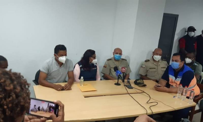 Cinco muertos en alud que sepultó a 8 en excavación minera ilegal en Ecuador / Cortesía de SNGRE