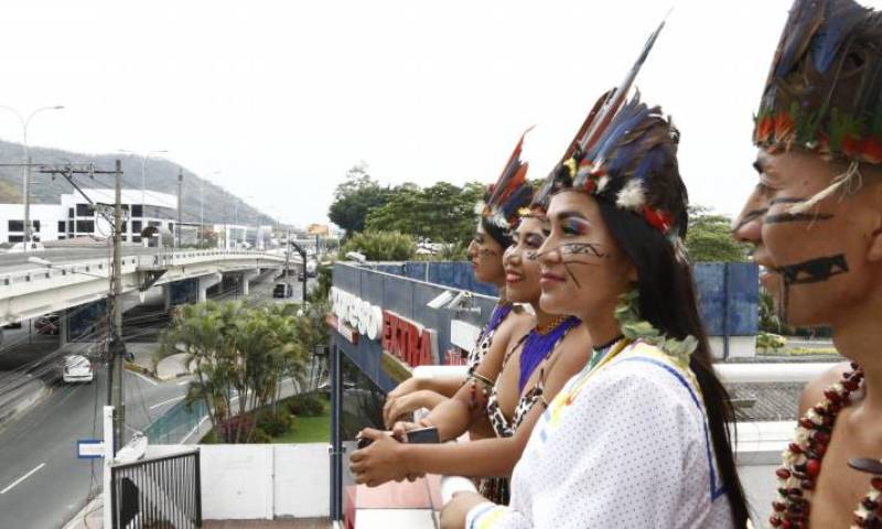 Un grupo folclórico amazónico mostró algunas de las costumbres ancestrales de la Amazonía - Foto: Expreso
