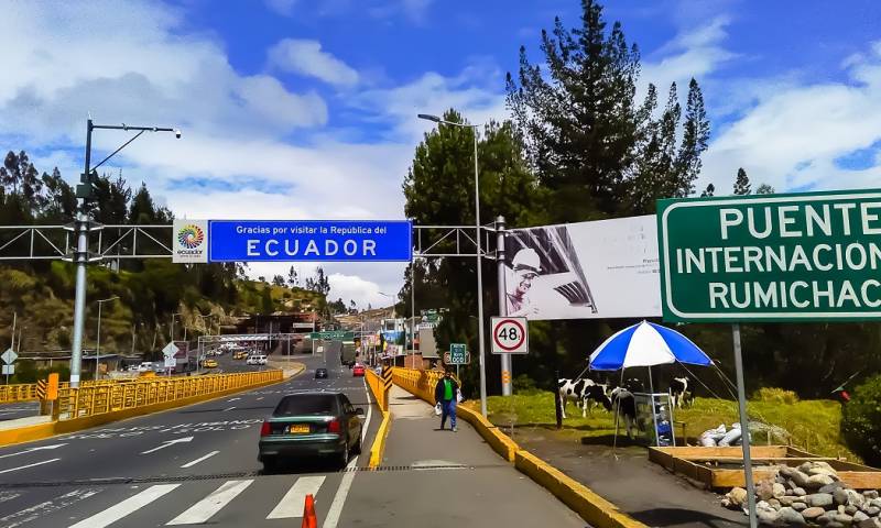 Ecuador ratifica que mantendrá cerrada su frontera con Colombia - Foto EFE