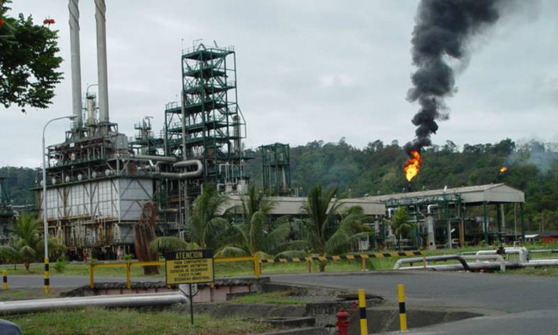 Este proceso investiga procesos precontractuales y contractuales de servicios de recuperación de condensados en la refinería de Esmeraldas. Foto: La Hora