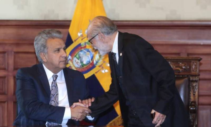 Tiempos. El presidente Lenín Moreno anunció ayer junto al del Consejo de Participación, Julio César Trujillo, los nuevos planes de fiscalización. Foto: Expreso)