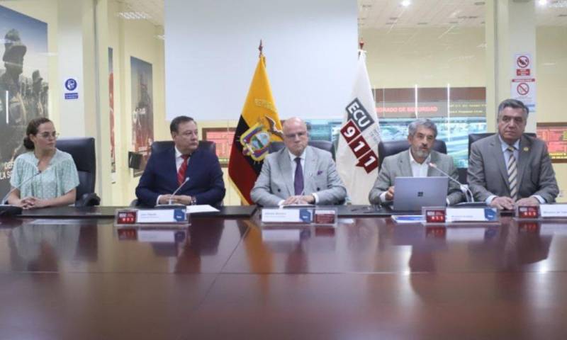 El ministro de Salud, José Ruales, mencionó que en el último mes se presentó una reducción sostenida de los casos de Covid-19 / Foto: cortesía ministerio del Interior