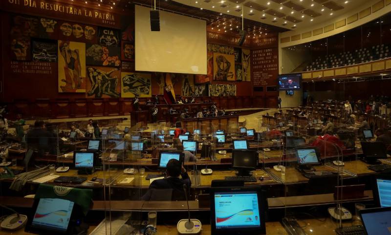 El ministro de Economía y Finanzas, Pablo Arosemena, adelantó que Lasso vetará la derogatoria de la reforma tributaria "por inconstitucional y demagógica" / Foto: EFE