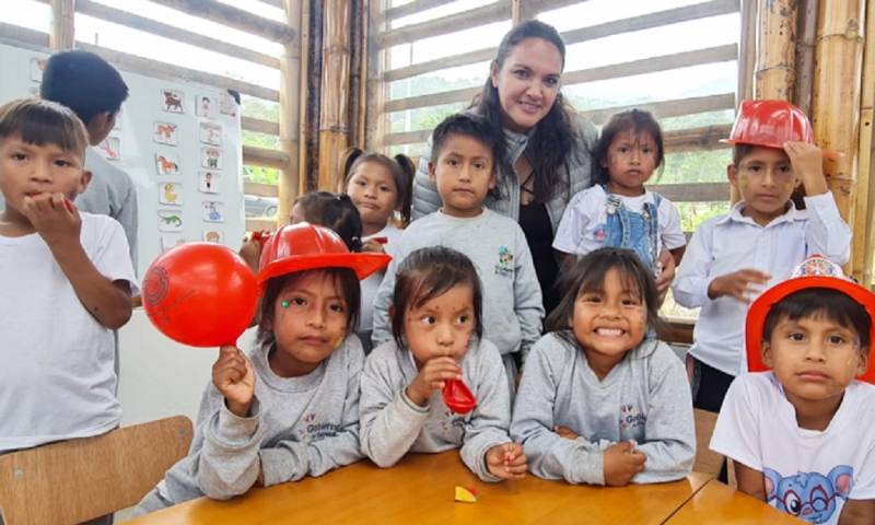 La reapertura beneficia a 114 estudiantes en las parroquias Bomboiza, Waki y Chininbimi/ Foto: Cortesía Ministerio de Educación