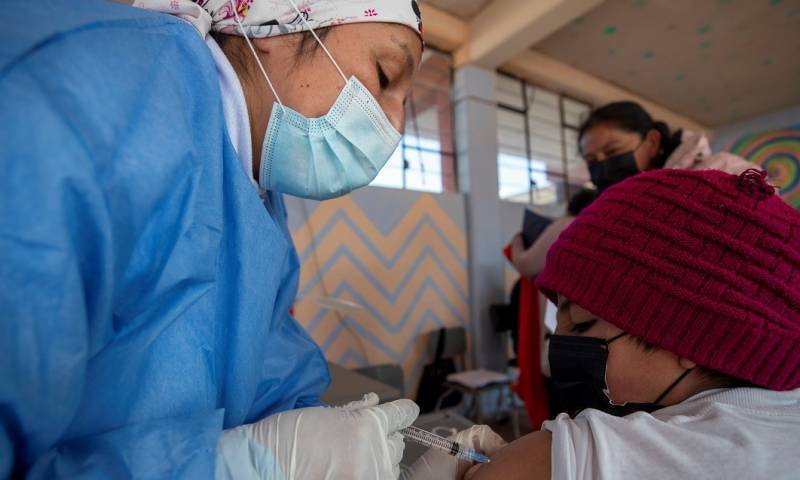 Ecuador suma 48 positivos y totaliza 518.223 casos de coronavirus / Foto: EFE