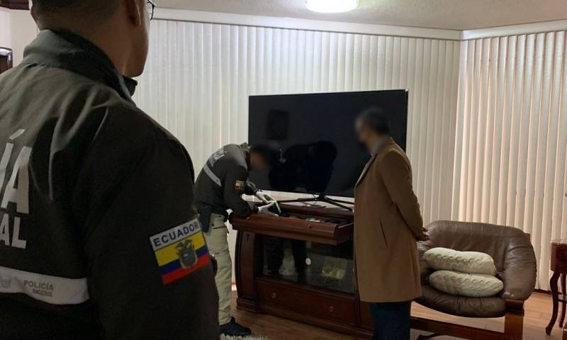 La Fiscalía indicó que con "el apoyo de la Policía, lideró un allanamiento en Quito, al domicilio de Pedro M., exgerente de la Refinería del Pacífico"/ Foto: cortesía Fiscalía