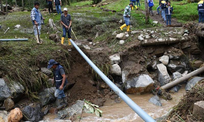 La turbiedad del agua del río Cutilcay en Paute hizo imposible el tratamiento del agua y se suspendió el suministro hasta el mediodía de ayer. Foto: El Tiempo