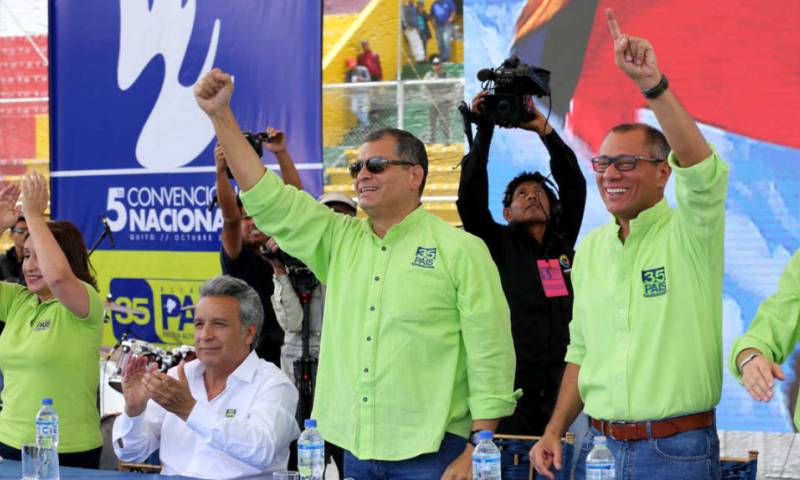 Doris Solíz, Lenín Moreno, Rafael Correa y Jorge Glas en la Quinta Convención del movimiento oficialista. Foto: Primicias